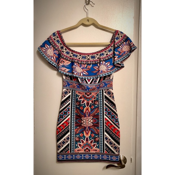 Darah Dahl Dress - JD 4859 - Cold Shoulder Dress - Picture 4 of 4